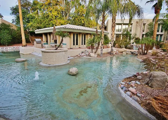 Walk To Fashion Park! Abode W/ Pool Access Ferienhaus