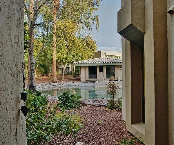 Ferienhaus Walk To Fashion Park! Abode W/ Pool Access